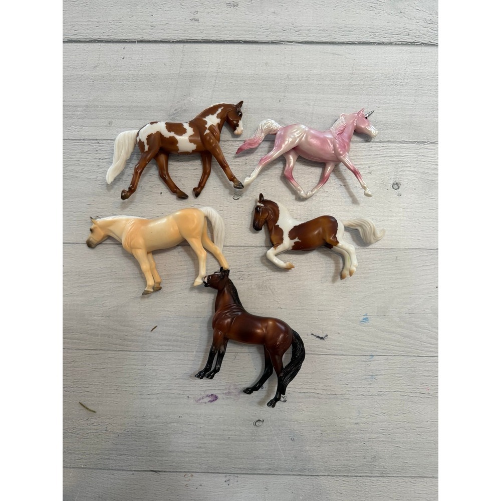 Breyer stable mates toy horses 5 total